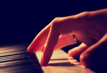 记者：纽卡告知莱比锡愿意支付超过6000万镑，在等谢什科答复，莱比锡是哪儿